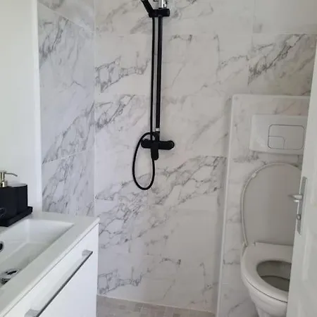 Appartamento Studio Avec Jardin Tres Charmant