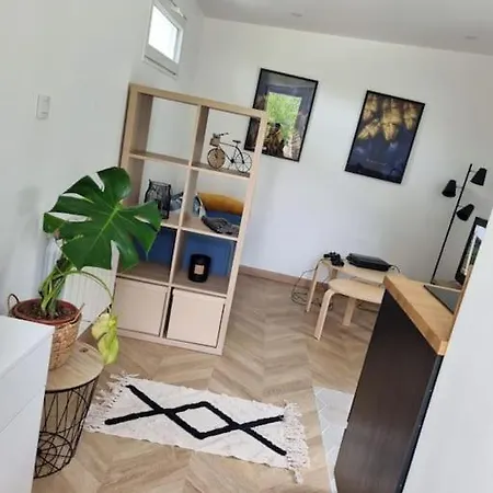 Appartamento Studio Avec Jardin Tres Charmant *